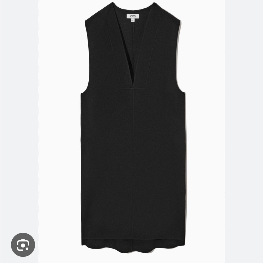 COS V-neck wool dress in blackBlack - Picture 3 of 13